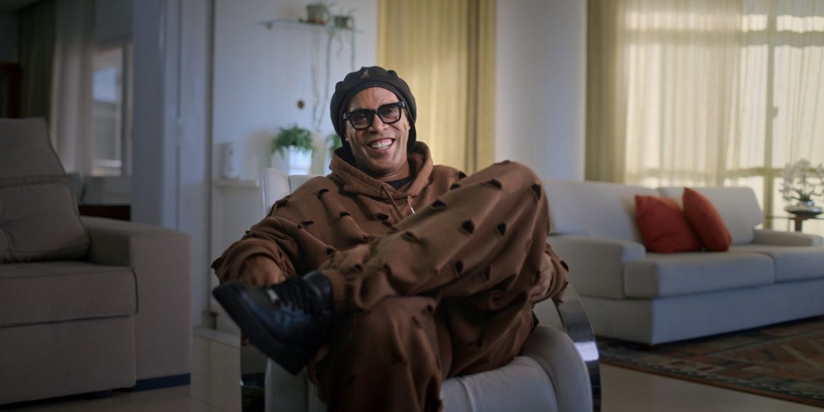 Netflix lança trailer do documentário imperdível sobre Ronaldinho Gaúcho