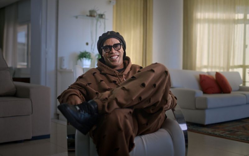 Netflix lança trailer do documentário imperdível sobre Ronaldinho Gaúcho