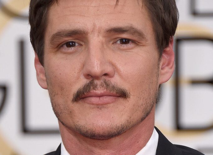 A Hora dos Valentes: filme da Netflix com Pedro Pascal reúne psicanalista e policial em crise