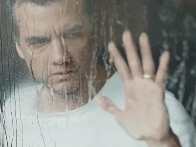 ‘A Última Casa’: filme da Netflix com Wagner Moura tem data de estreia definida; confira as imagens