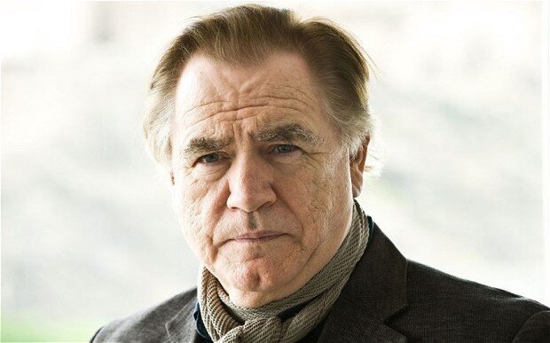 Brian Cox investigará conspiração nazista no Brasil em nova série da Netflix; entenda