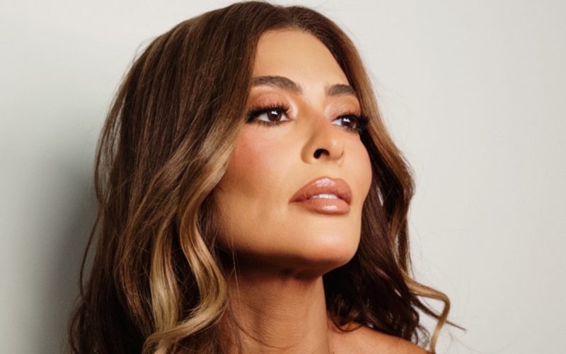 Juliana Paes revela visual da 2ª temporada de série da Netflix