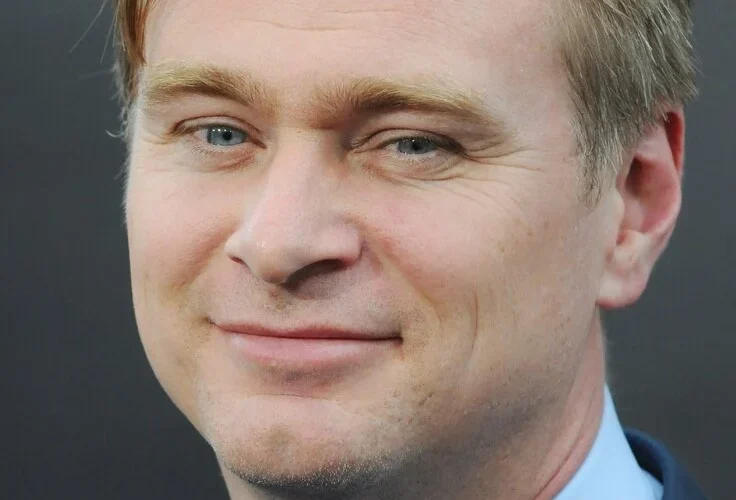 Antes de Bridgerton, Luke Thompson fez sua estreia no cinema em filme de guerra de Christopher Nolan que você talvez não tenha percebido
