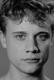 Basil Eidenbenz se junta ao elenco da 2ª temporada de The Witcher