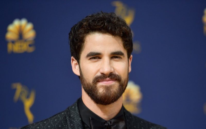 Darren Criss será o Grilo Falante no spin-off "Heróis Ocultos" de Descendentes