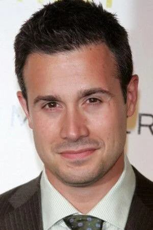 Freddie Prinze Jr. é confirmado no elenco da série "Punky, a Levada da Breca"