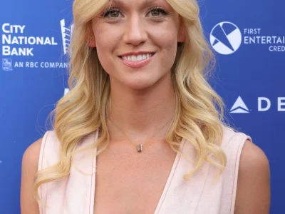 Katherine McNamara, de Arrow e Shadowhunters, se junta ao elenco de The Stand