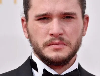 Kit Harington é confirmado como Gilderoy Lockhart na série ‘Harry Potter’ após saída de Hoult