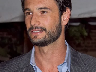 Rodrigo Santoro se junta ao elenco de nova série de ficção científica da Netflix