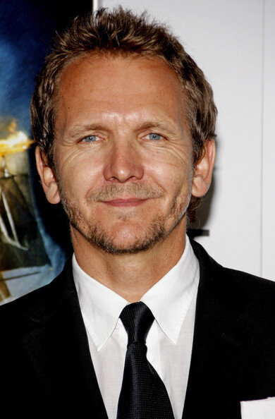 Sebastian Roché se junta ao elenco de Batwoman após papéis em Vampire Diaries e The Originals