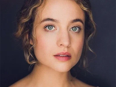 Stella Baker é confirmada no elenco de Tell Me Your Secrets, série de suspense da TNT