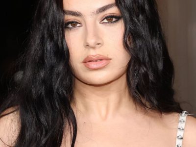 Charli XCX junta-se ao elenco de novo filme de Martin Scorsese, ‘What Happens at Night’